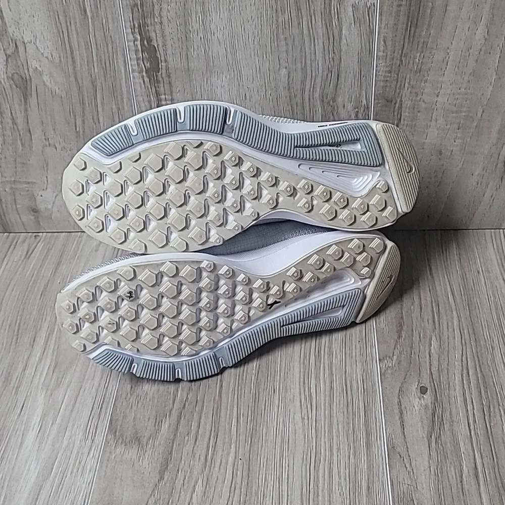 Nike Quest Womens Running Shoes Size 7 Platinum Grey Light Blue AA7412-008 - Picture 8 of 9